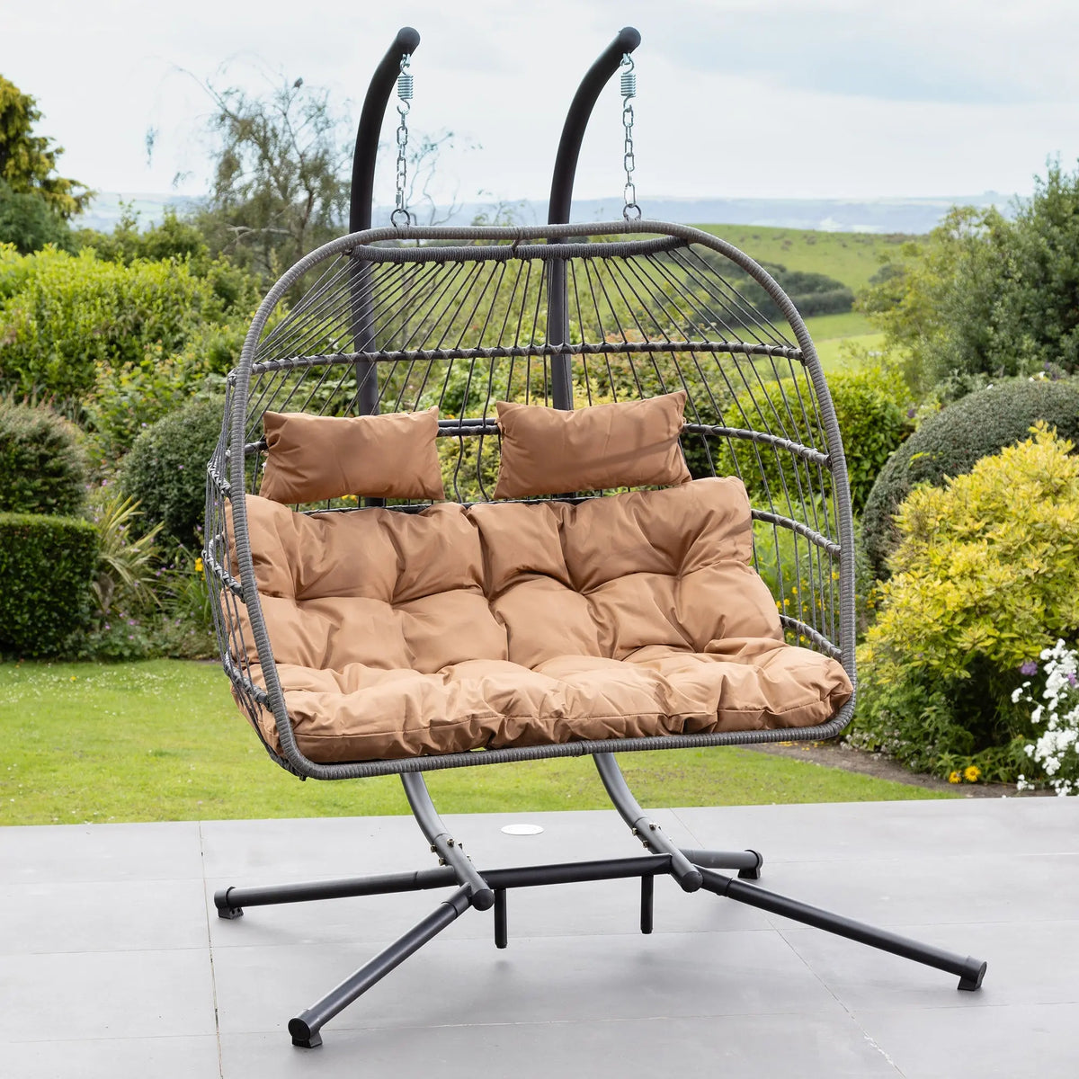Fauteuil suspendu finition naturelle marron et gris sur pied noir | Maldives My Store