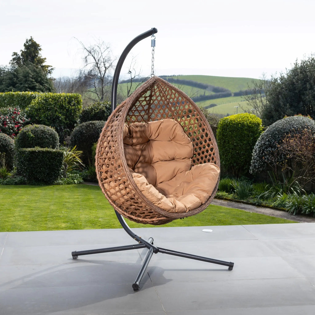 Fauteuil suspendu finition naturelle marron sur pied noir | Phuket My Store