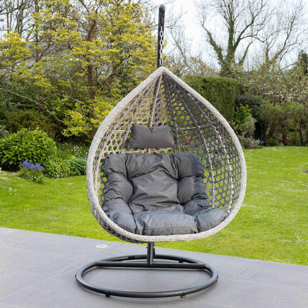Fauteuil suspendu finition naturelle gris foncé et gris sur pied noir | Bali My Store