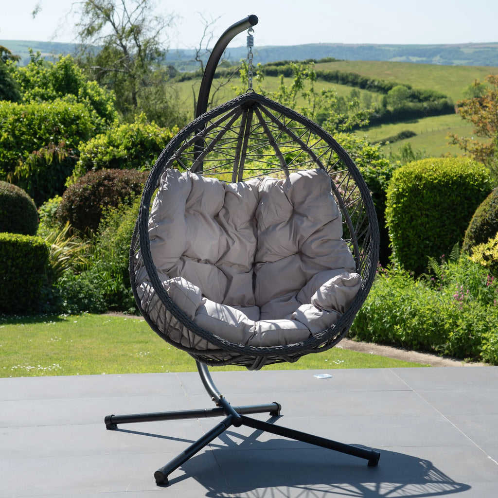 Fauteuil suspendu finition naturelle gris et noir sur pied noir | Maldives My Store
