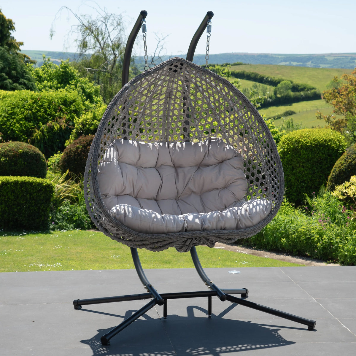 Fauteuil suspendu Phuket finition naturelle argent et gris sur pied noir | Phuket My Store