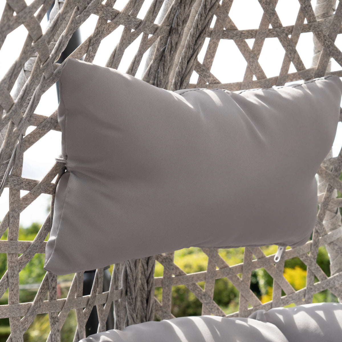 Fauteuil suspendu finition naturelle argent et gris sur pied noir | Bali My Store