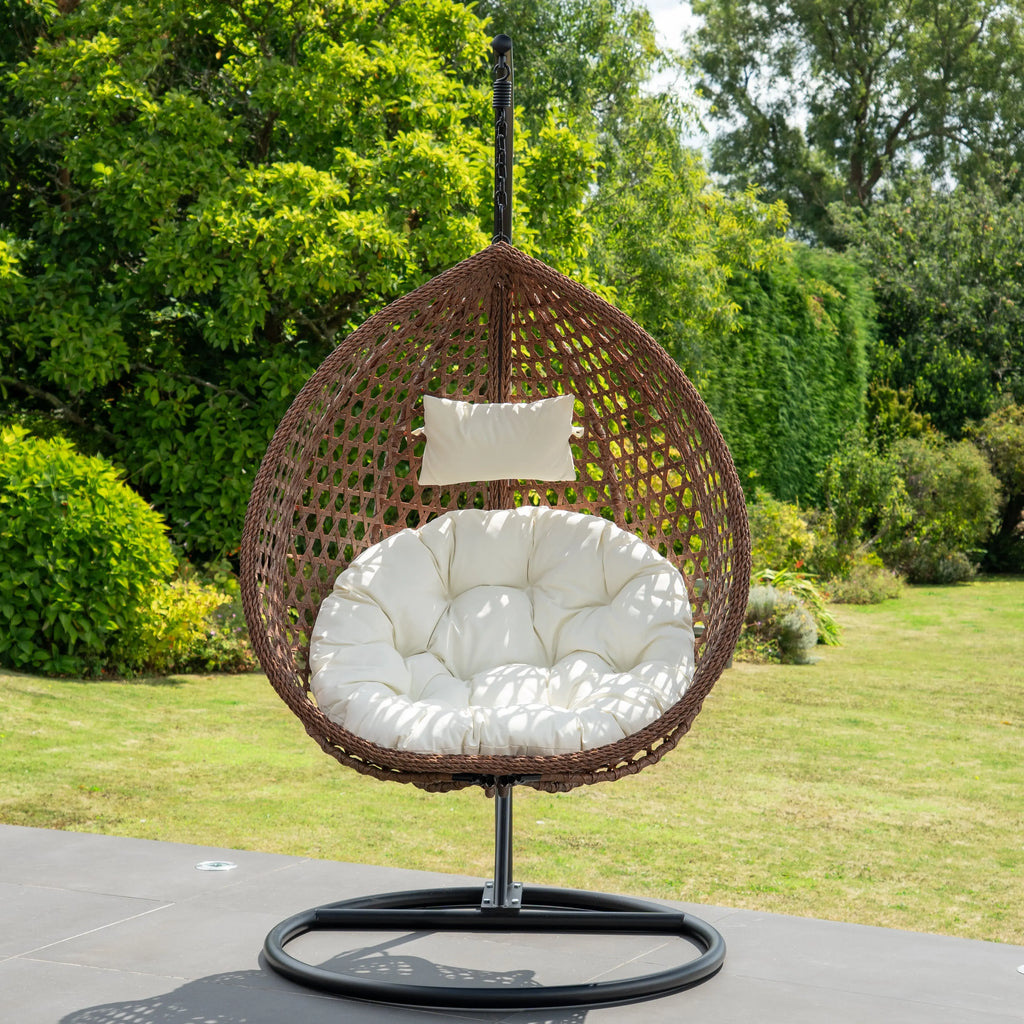 Fauteuil suspendu finition naturelle blanc crème et marron sur pied noir | Bali My Store